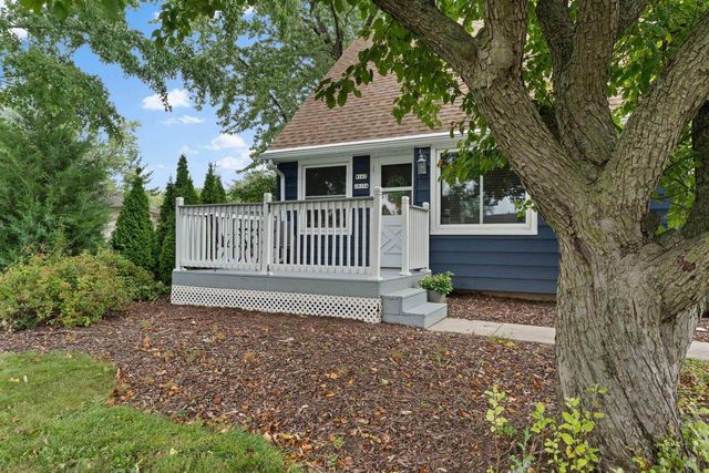 W167N8494 Theodore AVENUE, Menomonee Falls, WI 53051