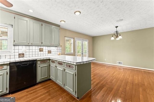 735 Calhoun Road, Dahlonega, GA 30533