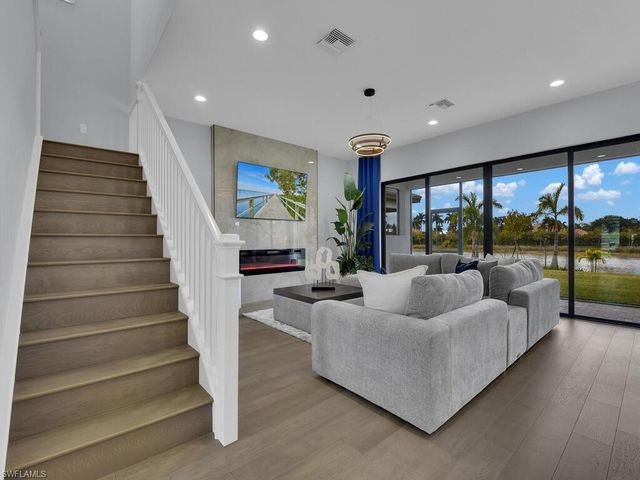 20739 Fair Oak LN, Estero, FL 33928