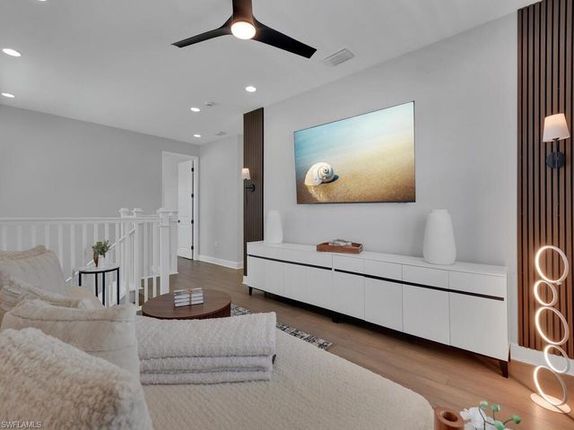 20739 Fair Oak LN, Estero, FL 33928