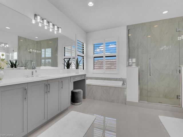 20739 Fair Oak LN, Estero, FL 33928