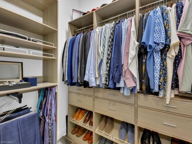 20739 Fair Oak LN, Estero, FL 33928