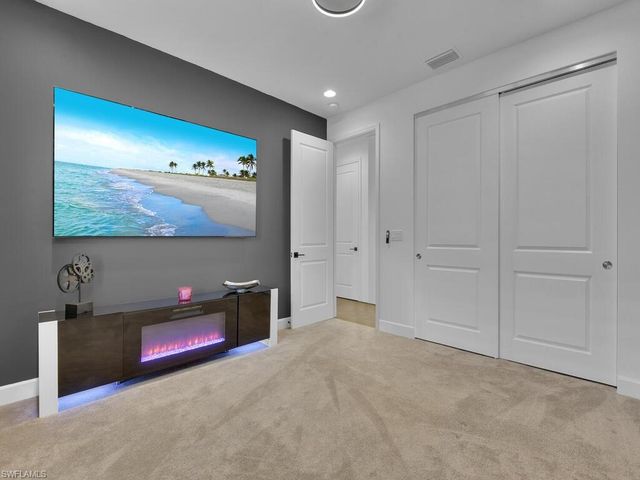 20739 Fair Oak LN, Estero, FL 33928