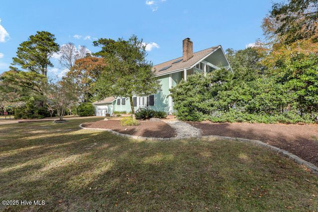 2001 Cordgrass Road, Hampstead, NC 28443