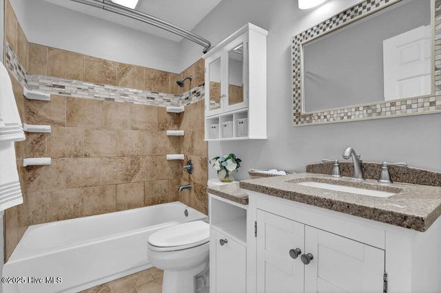 2001 Cordgrass Road, Hampstead, NC 28443