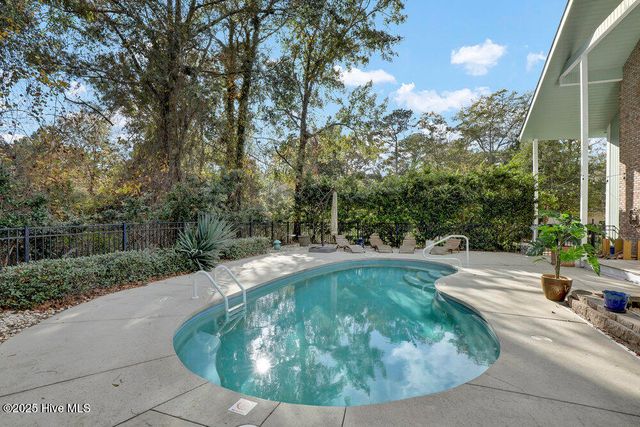 2001 Cordgrass Road, Hampstead, NC 28443