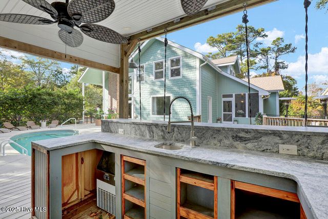 2001 Cordgrass Road, Hampstead, NC 28443