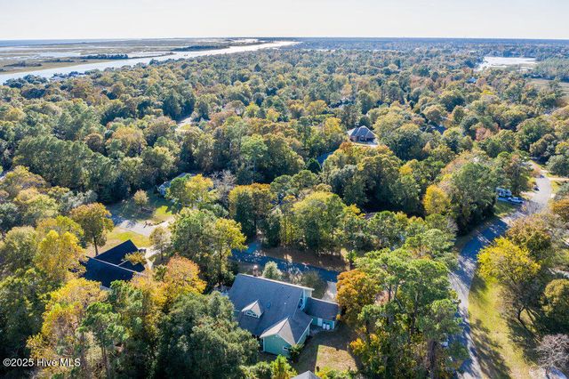 2001 Cordgrass Road, Hampstead, NC 28443