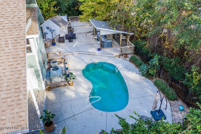 2001 Cordgrass Road, Hampstead, NC 28443