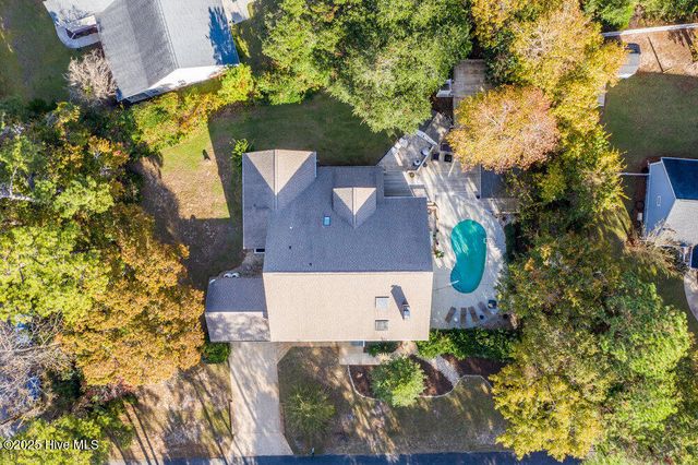 2001 Cordgrass Road, Hampstead, NC 28443