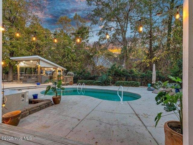 2001 Cordgrass Road, Hampstead, NC 28443