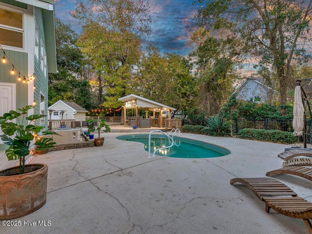 2001 Cordgrass Road, Hampstead, NC 28443