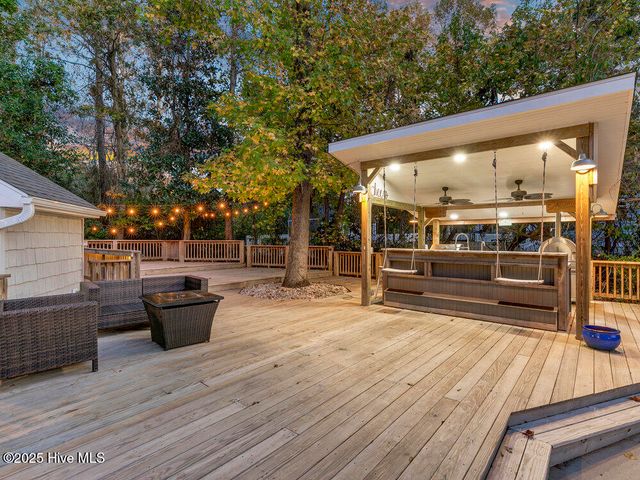 2001 Cordgrass Road, Hampstead, NC 28443