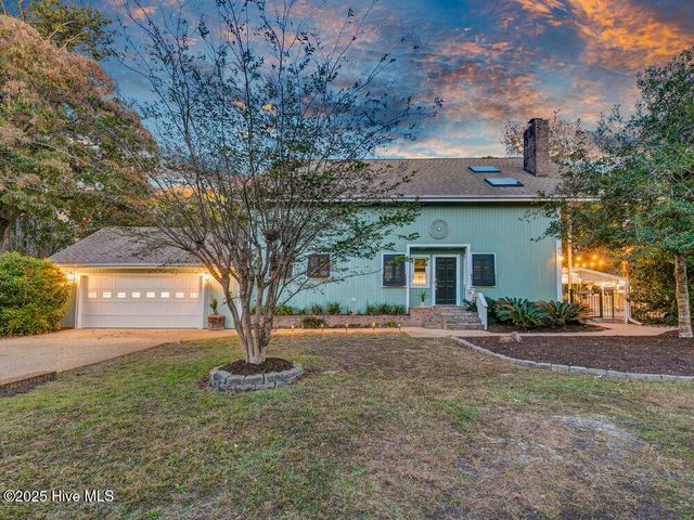 2001 Cordgrass Road, Hampstead, NC 28443