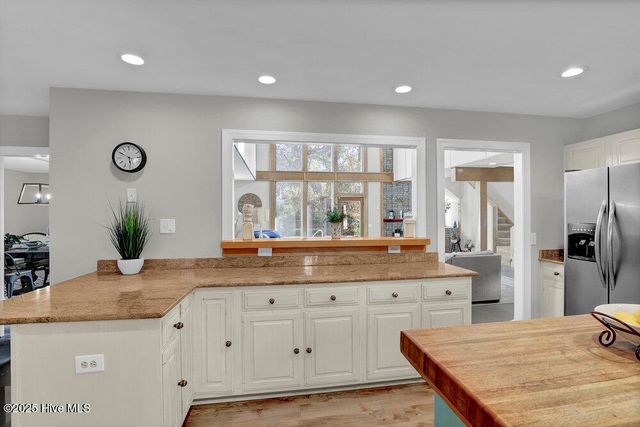 2001 Cordgrass Road, Hampstead, NC 28443