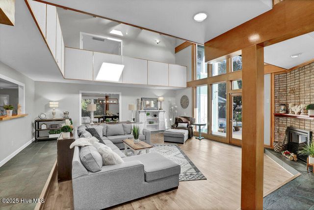 2001 Cordgrass Road, Hampstead, NC 28443