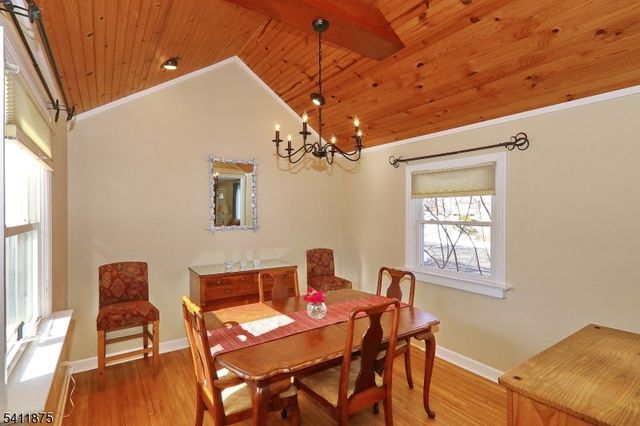 1314 Wood Valley Rd, Mountainside Boro, NJ 07092