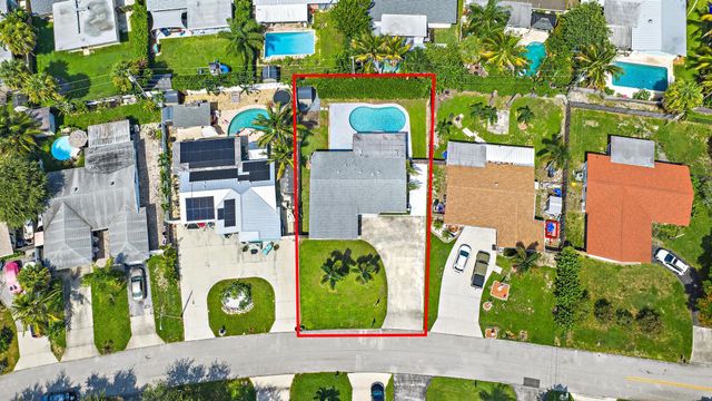 511 Ivy Avenue, Palm Beach Gardens, FL 33410