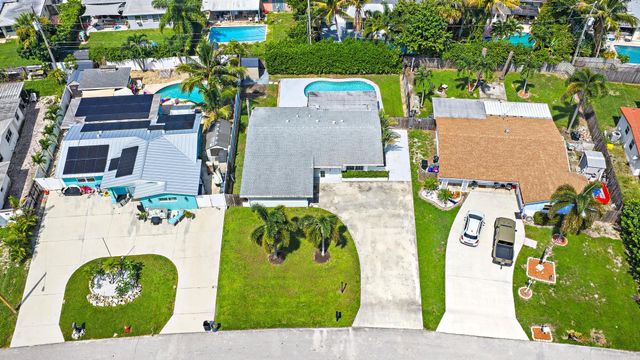 511 Ivy Avenue, Palm Beach Gardens, FL 33410