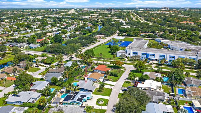 511 Ivy Avenue, Palm Beach Gardens, FL 33410