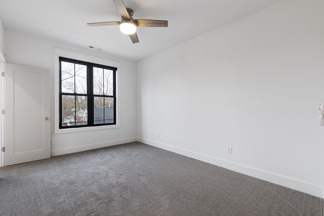 219 S Bilbro St, Murfreesboro, TN 37130