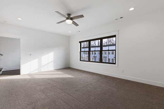 219 S Bilbro St, Murfreesboro, TN 37130