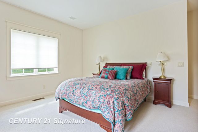 43 Sawmill Creek Trail, Saginaw, MI 48603