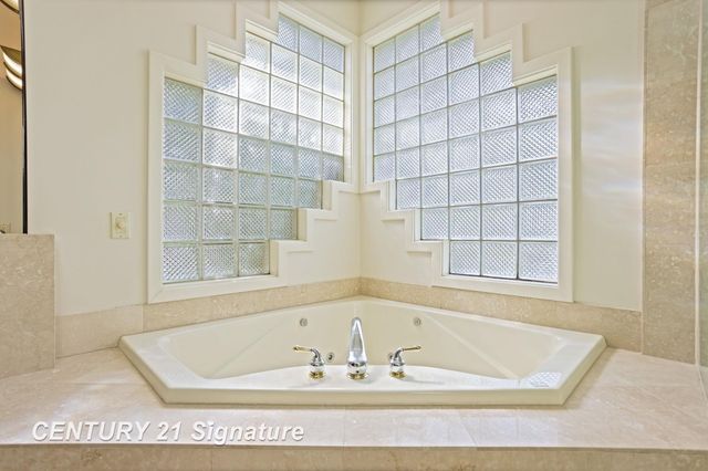 43 Sawmill Creek Trail, Saginaw, MI 48603