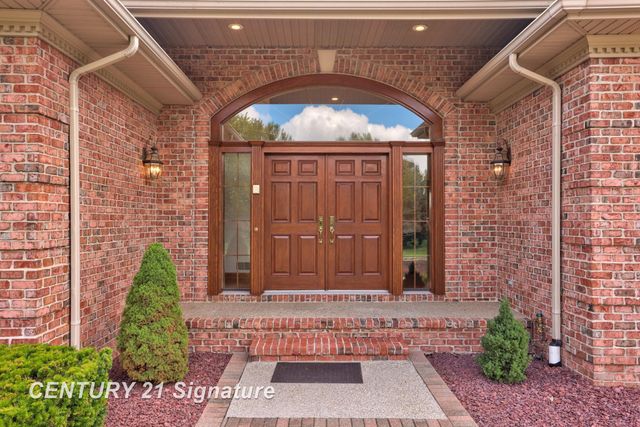 43 Sawmill Creek Trail, Saginaw, MI 48603