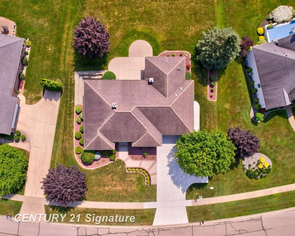 43 Sawmill Creek Trail, Saginaw, MI 48603