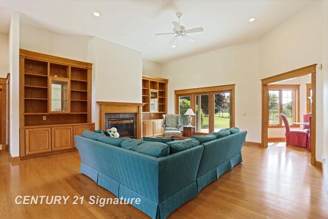 43 Sawmill Creek Trail, Saginaw, MI 48603