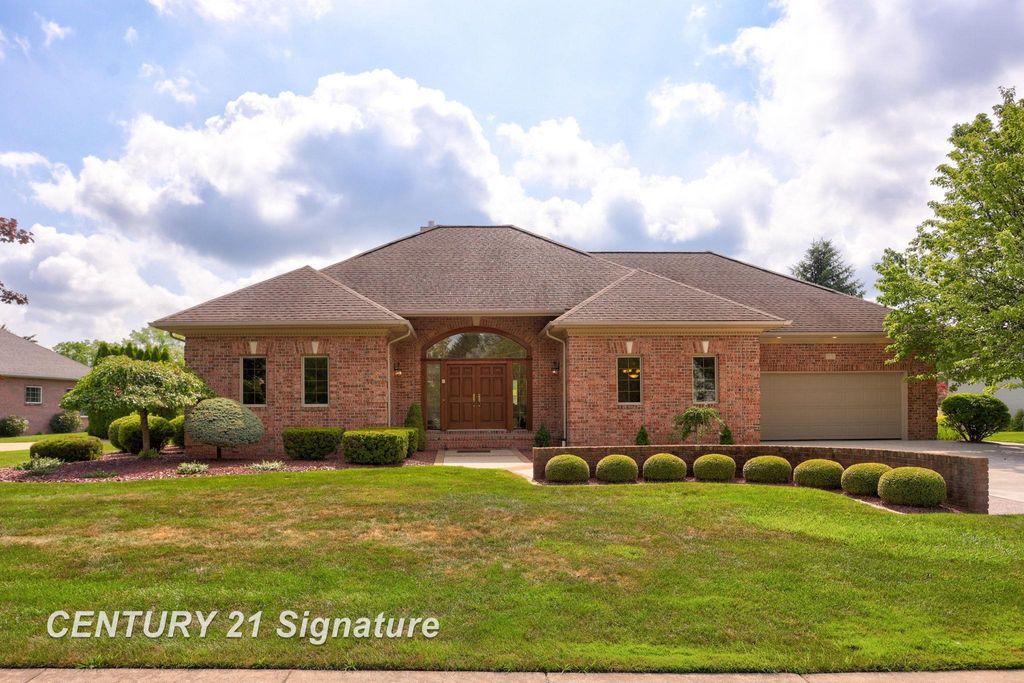 43 Sawmill Creek Trail, Saginaw, MI 48603