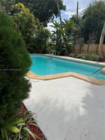 1400 NE 175th St, North Miami Beach, FL 33162