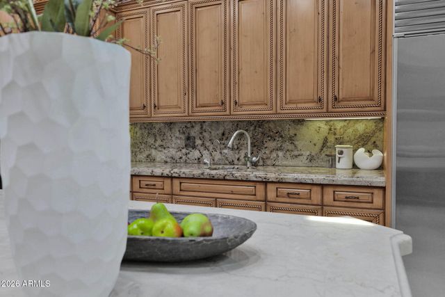 4141 E LAKESIDE Lane, Paradise Valley, AZ 85253