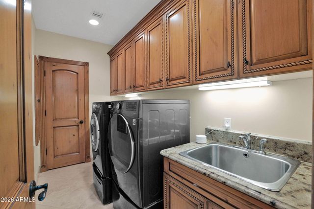 4141 E LAKESIDE Lane, Paradise Valley, AZ 85253