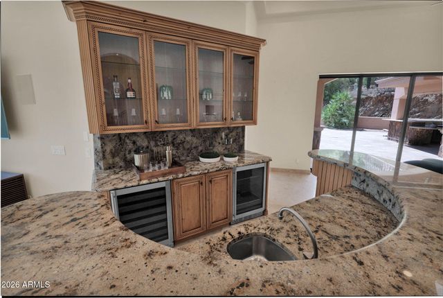 4141 E LAKESIDE Lane, Paradise Valley, AZ 85253