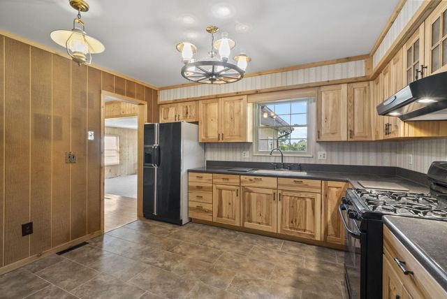 570 Woodside Drive SW, Pataskala, OH 43062