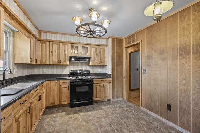 570 Woodside Drive SW, Pataskala, OH 43062