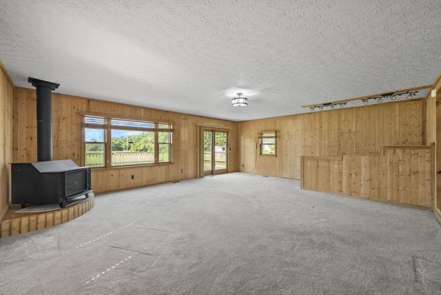 570 Woodside Drive SW, Pataskala, OH 43062