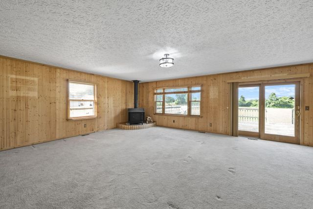 570 Woodside Drive SW, Pataskala, OH 43062