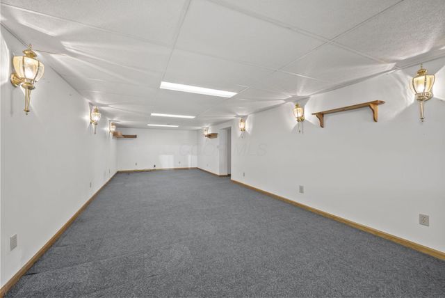 570 Woodside Drive SW, Pataskala, OH 43062