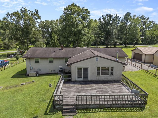 570 Woodside Drive SW, Pataskala, OH 43062