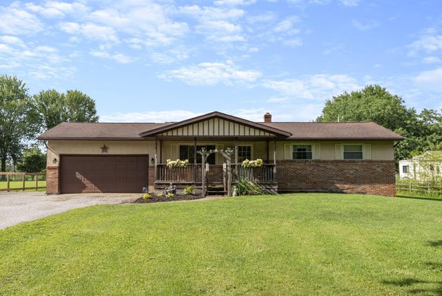 570 Woodside Drive SW, Pataskala, OH 43062