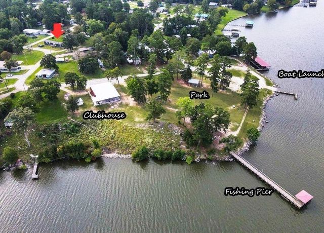 622 Lake Shore Drive, Trinity, TX 75862