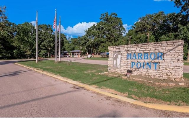 622 Lake Shore Drive, Trinity, TX 75862