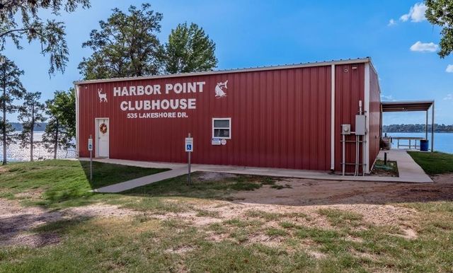 622 Lake Shore Drive, Trinity, TX 75862