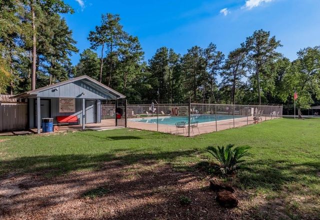 622 Lake Shore Drive, Trinity, TX 75862