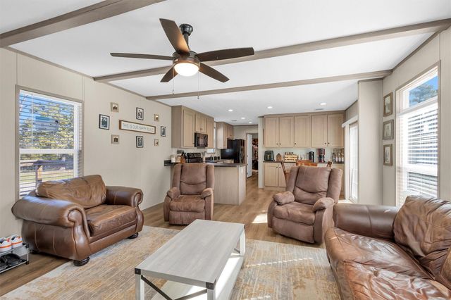 622 Lake Shore Drive, Trinity, TX 75862