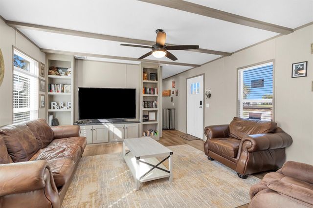 622 Lake Shore Drive, Trinity, TX 75862