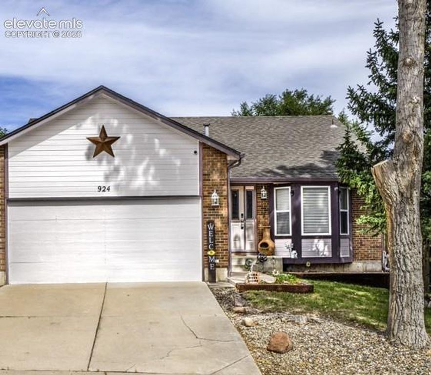 924 White Stone Way, Fountain, CO 80817 — exterior